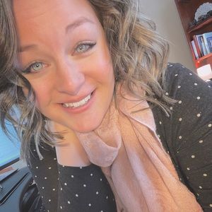 Meet your Posher, Jenn